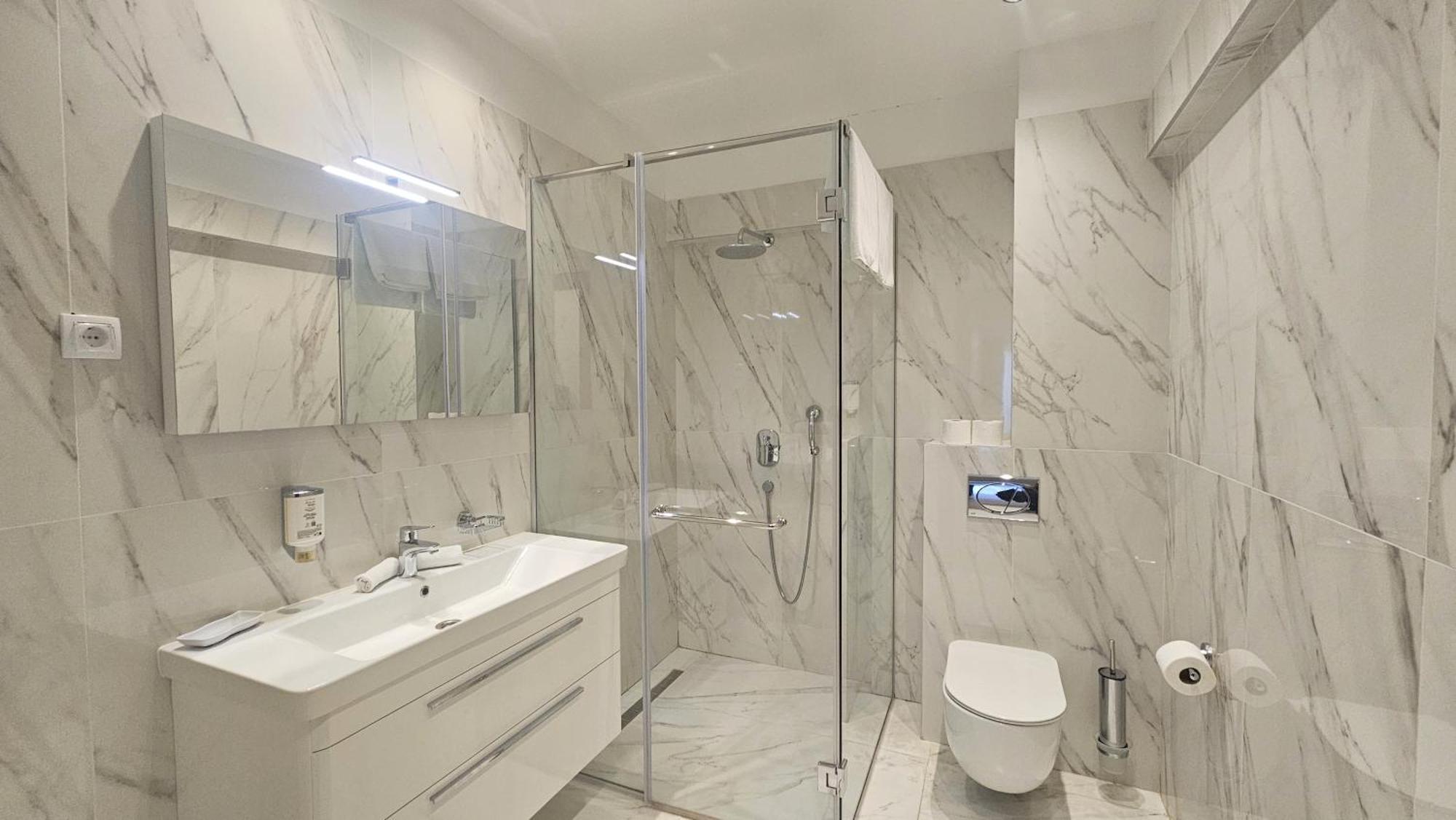 Luxury Sea View Rafailovici Apartment *
